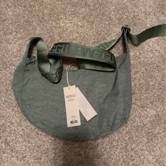 BAGGU Green Crossbody Bag - Picture 2 of 3
